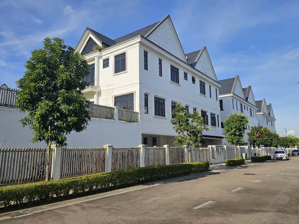 5d81a217-44c2-417d-a1f1-7c3d3de805cd