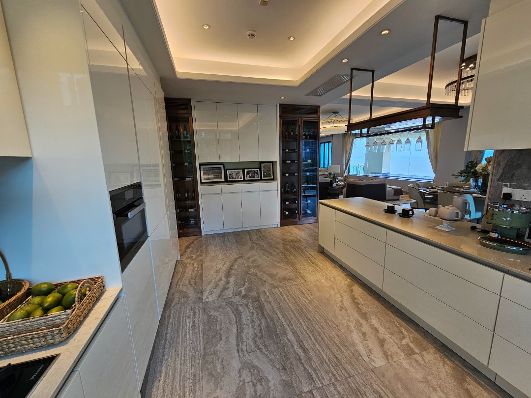 8f401f92-50a5-4ddb-92fe-e73338306e0a