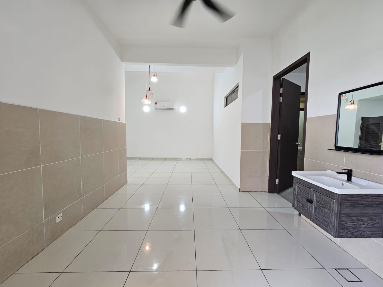 e4346ba5-3176-4095-9327-8d4c70d92c74