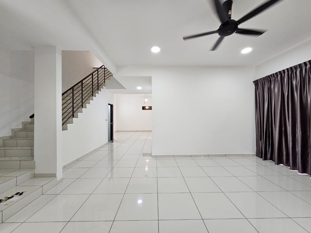 fb03ef37-fc6c-4d38-a6e1-e9373a383c31