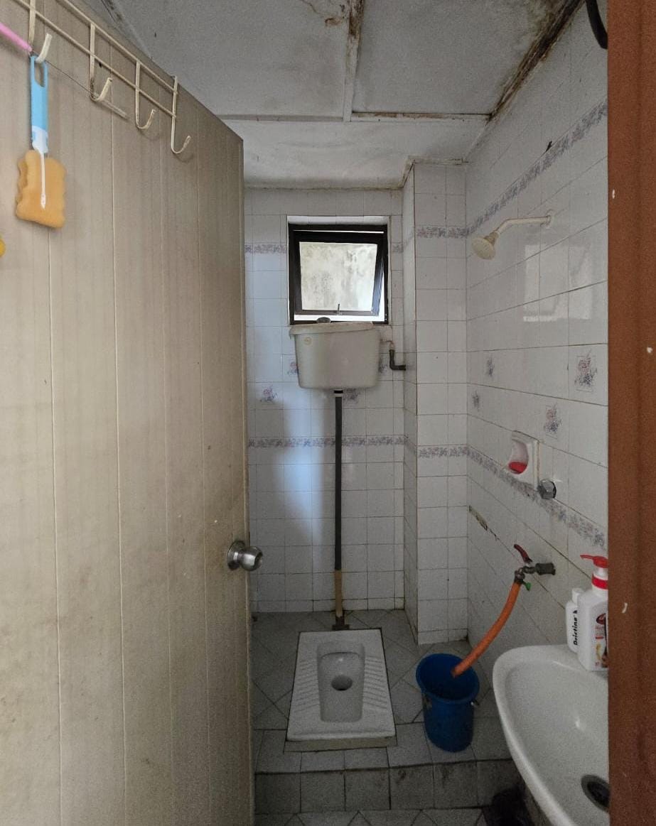 0a875588-c01d-4ba3-b8e1-0d2fd27e7f7f